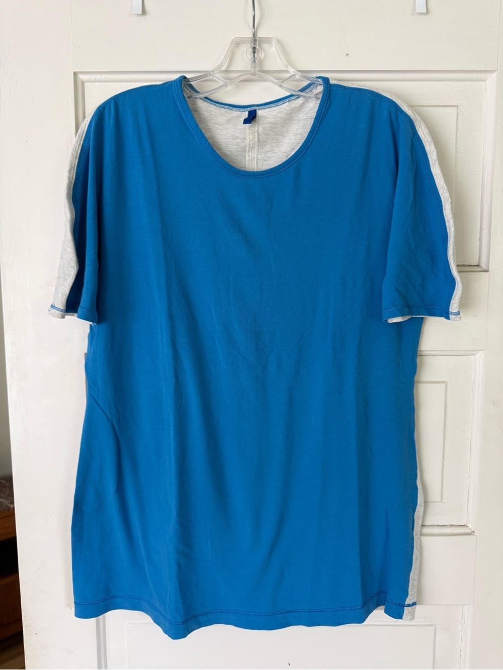 lululemon athletica Bright Blue Short Sleeve Tee with pale grey back